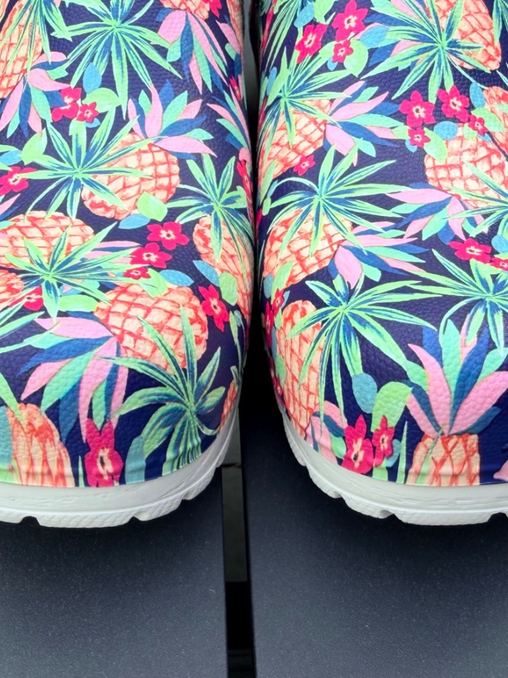 NEW!  Dansko Women's Kane Pineapples Backless Clogs:  Size 40 - Picture 6 of 16